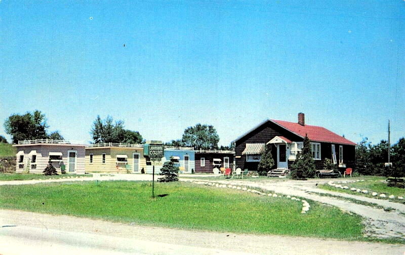 Johnson Cottage Motel - Vintage Postcard